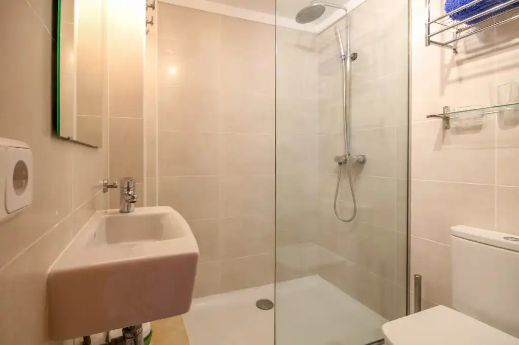 Baño de Planta baja en venta en Pollença con Aire acondicionado, Jardín privado y Terraza