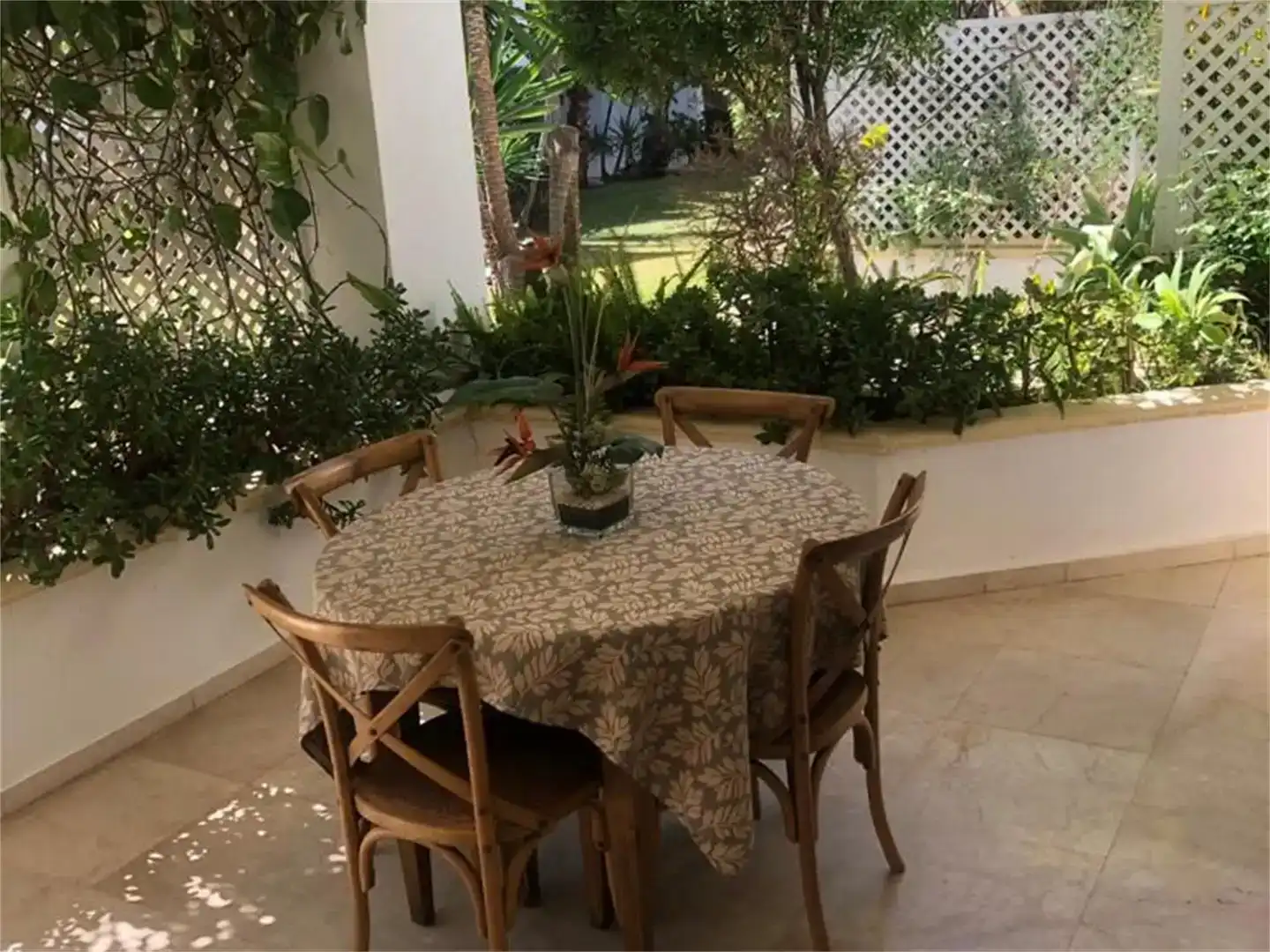 Terrassa de Casa adosada en venda en Estepona amb Aire condicionat, Piscina i Balcó
