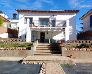 Vista exterior de Casa o xalet en venda en Esparreguera amb Terrassa