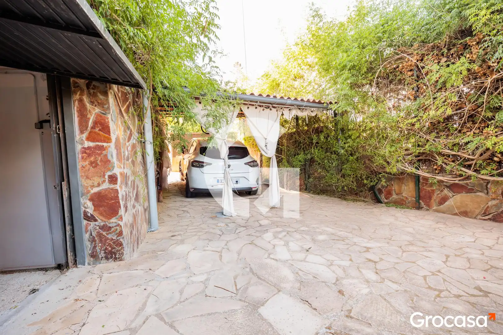 Aparcament de Casa o xalet en venda en Castellar del Vallès amb Aire condicionat, Calefacció i Jardí privat