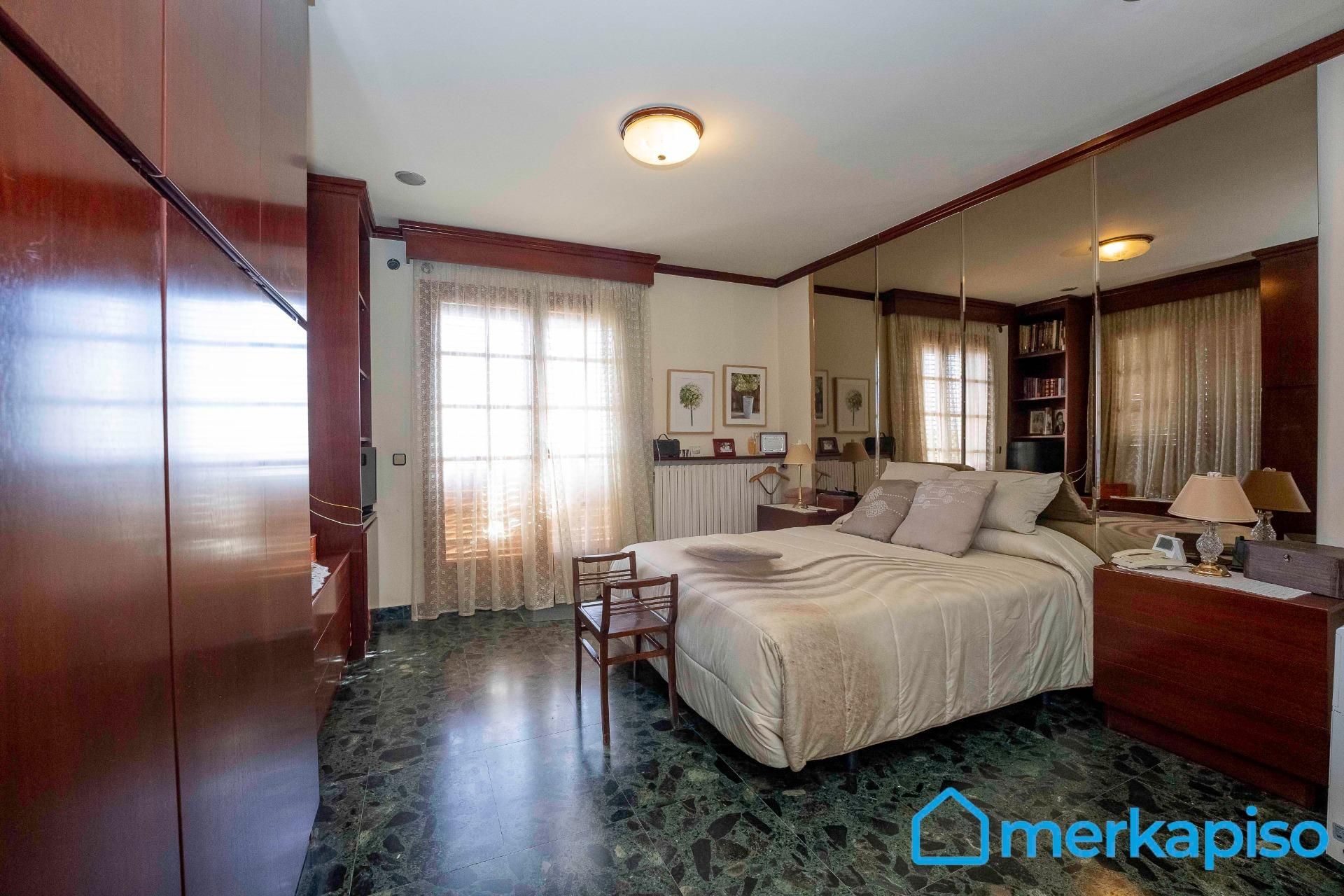 Habitación de Casa o chalet en venta en Viladecans con Jardín privado, Trastero y Piscina