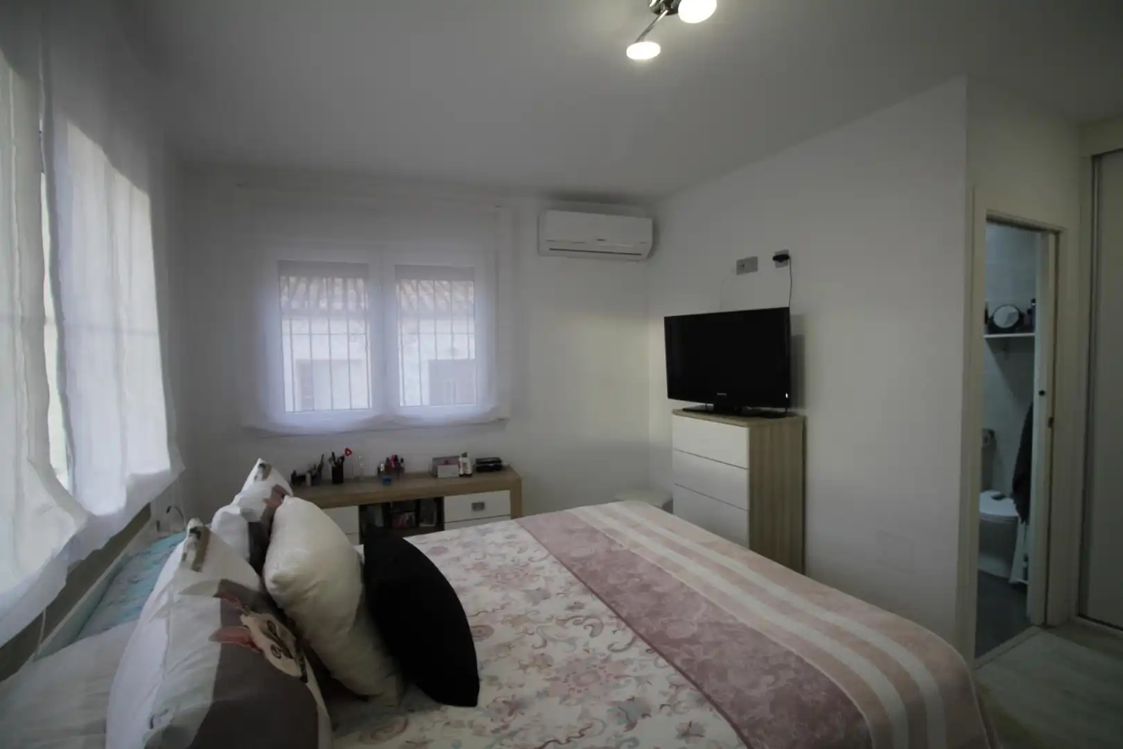 Habitación de Dúplex en venta en Cartagena con Aire acondicionado, Jardín privado y Piscina