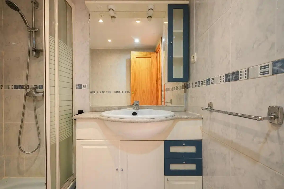 Baño de Piso en venta en Madrid con Aire acondicionado, Calefacción y Terraza
