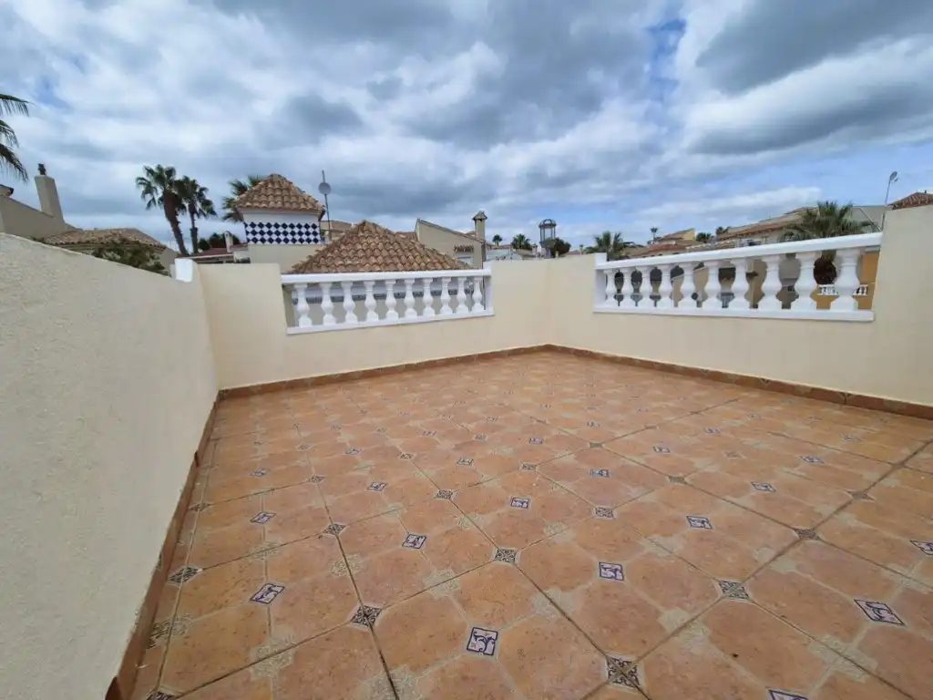 Terrassa de Casa o xalet en venda en Villamartín amb Jardí privat
