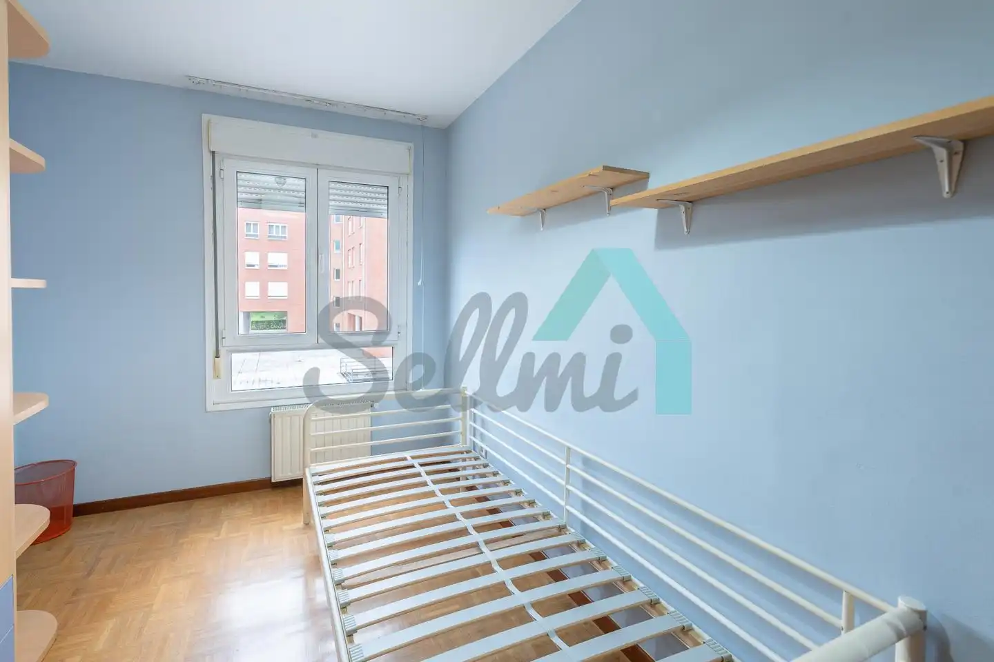 Bedroom of Flat for rent in Oviedo   with Heating, Parquet flooring and Furnished