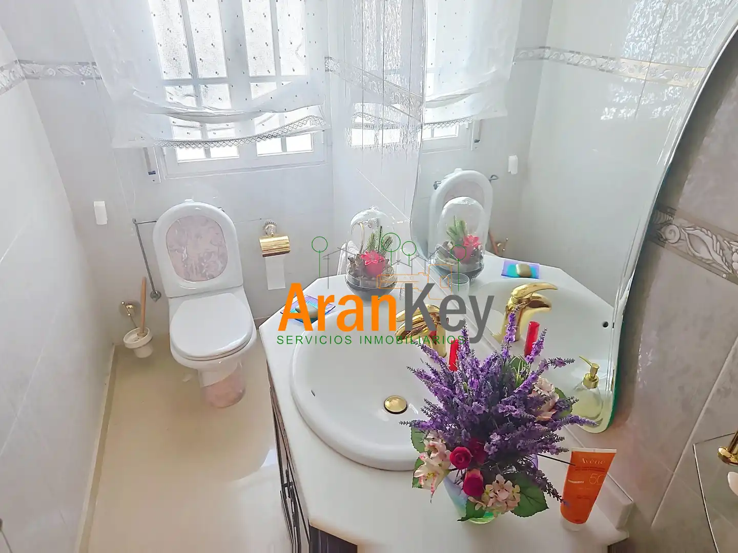 Bathroom of Houses for sale in Aranjuez  with Air Conditioner, Private garden and Terrace