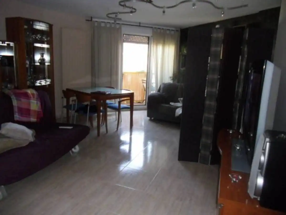 Sala d'estar de Pis en venda en Manresa amb Calefacció, Traster i Moblat