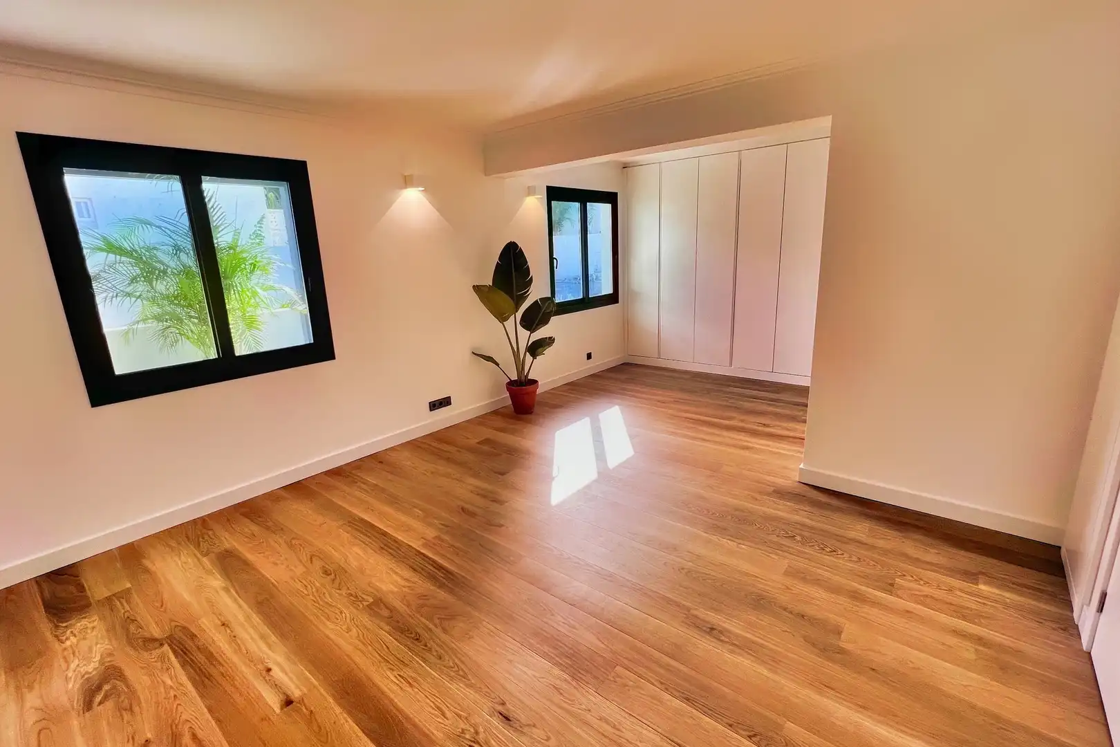 Living room of Country homes for sale in Puerto de la Cruz  with Parquet flooring, Terrace and Storage room