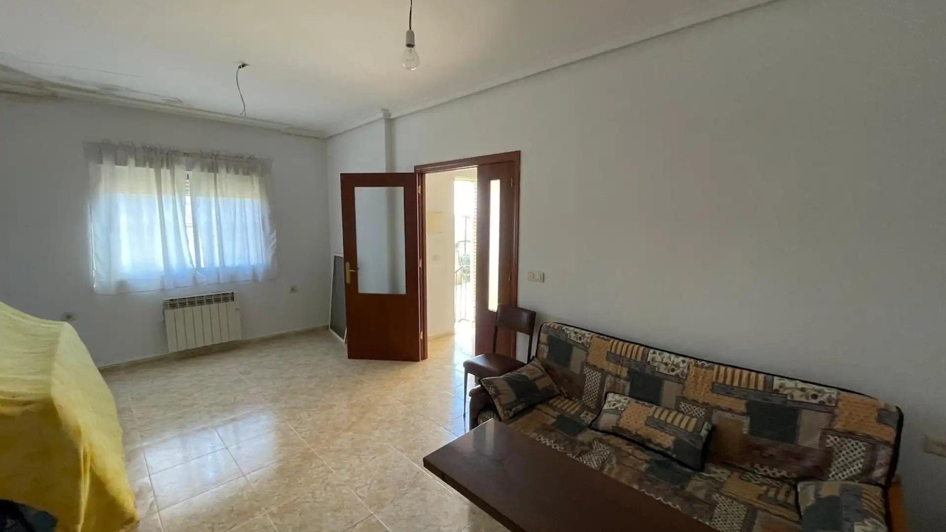 Living room of Single-family semi-detached for sale in Santa Marta de Magasca  with Heating, Private garden and Terrace