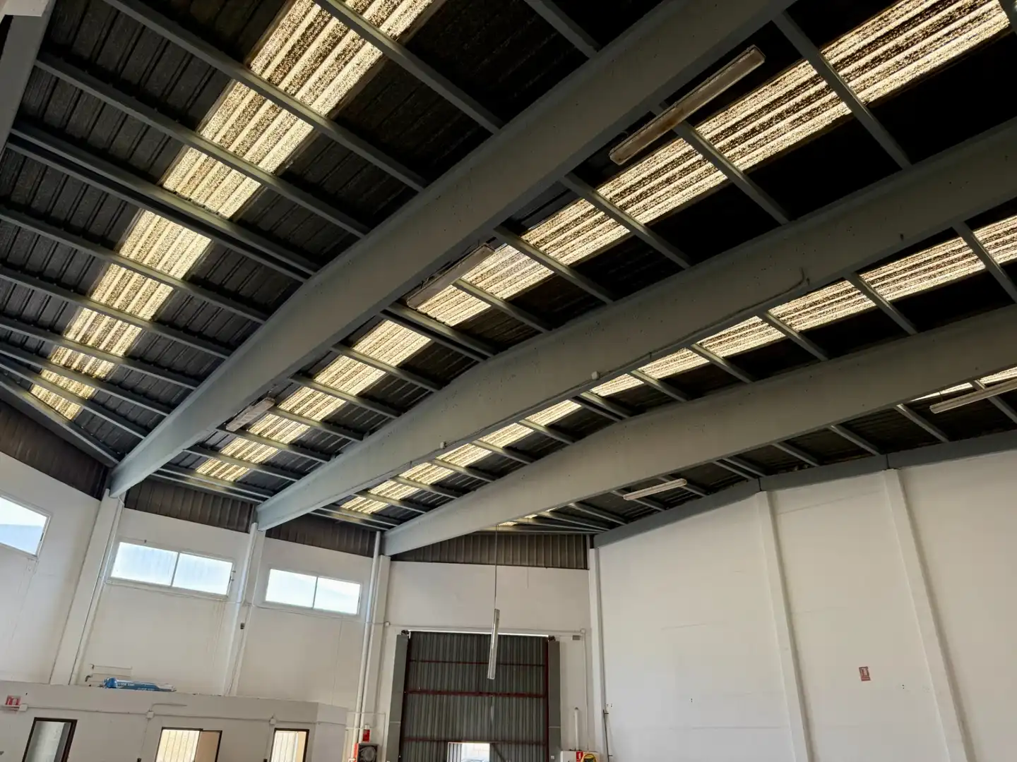 Industrial building to rent in Carrer Palmiters, imagen 4