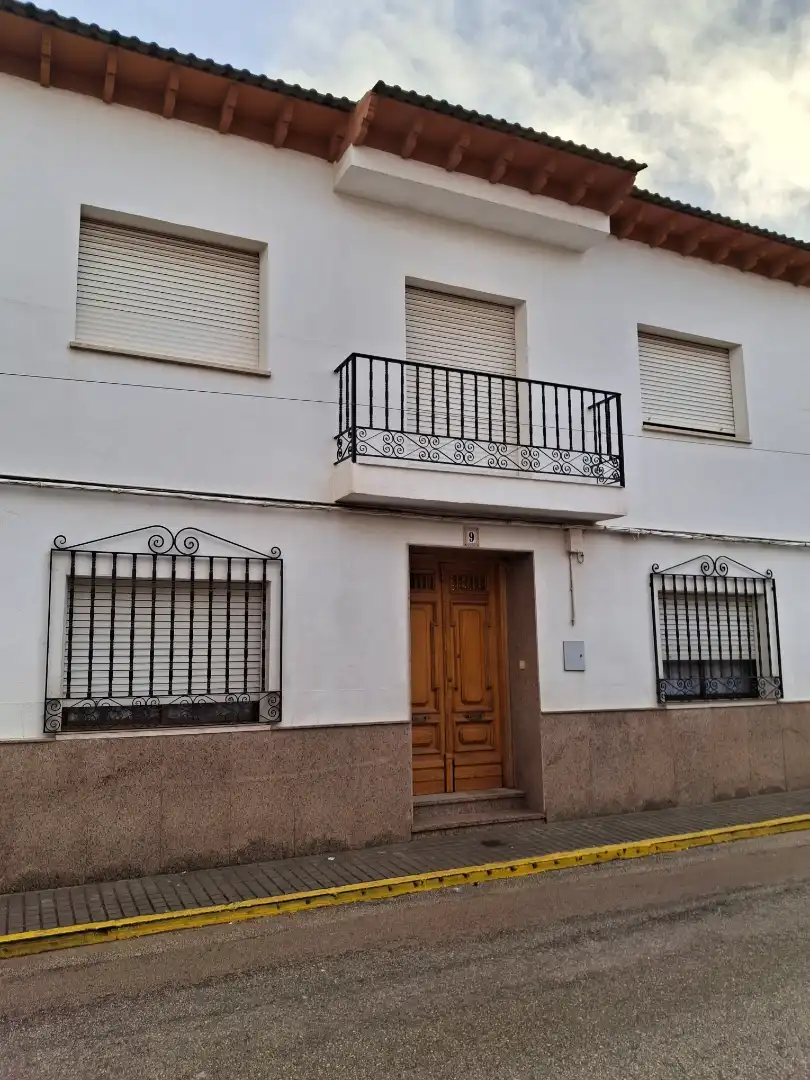 Haus zum Verkauf in La Puebla de Almoradiel