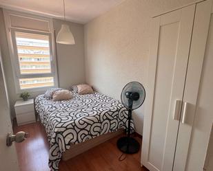 Bedroom of Flat to share in  Barcelona Capital  with Air Conditioner, Heating and Terrace