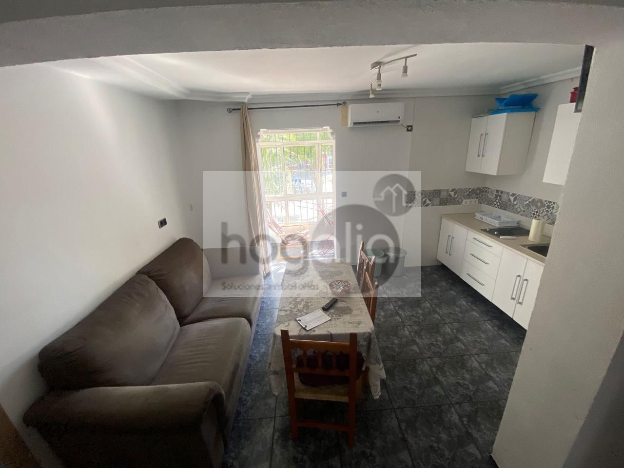 Living room of Flat to rent in  Sevilla Capital  with Air Conditioner, Terrace and Furnished