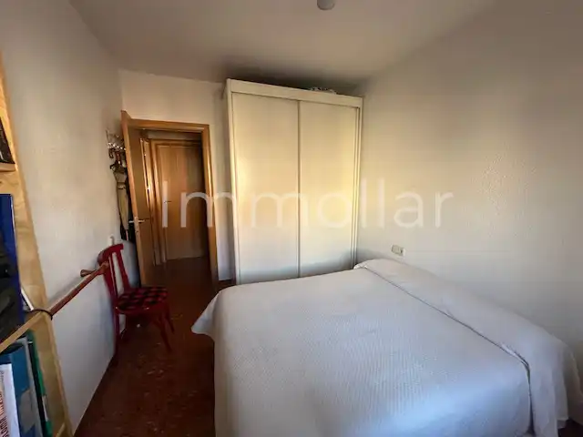 Habitación de Piso en venta en Santa Coloma de Gramenet con Calefacción, Amueblado y Horno
