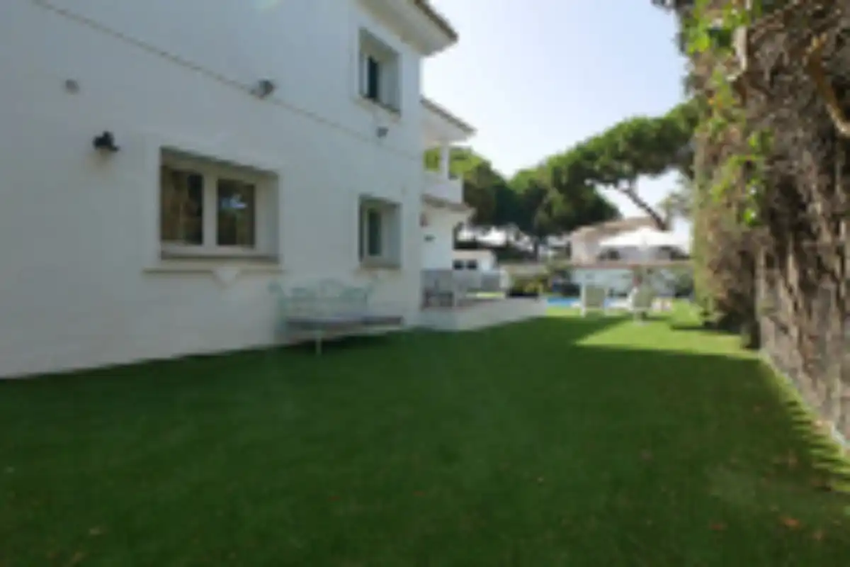 Jardí de Casa o xalet en venda en Marbella amb Aire condicionat, Jardí privat i Terrassa