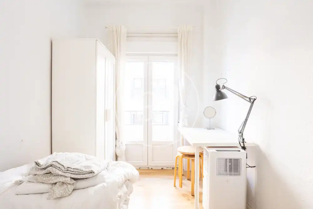 Habitación de Piso de alquiler en Valencia con Aire acondicionado, Amueblado y Balcón