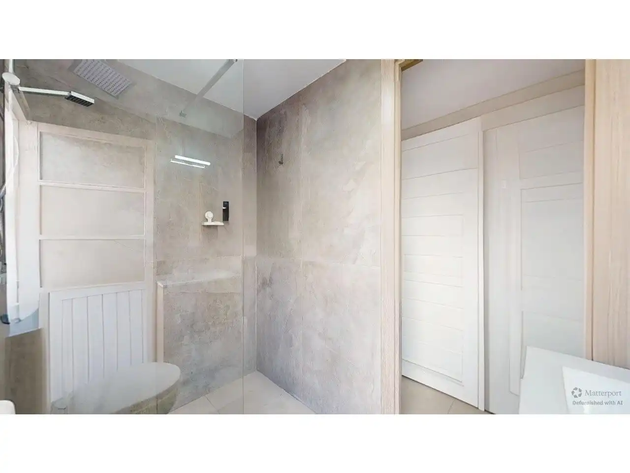 Badezimmer von Wohnung zum Verkauf in Torrent mit Privatgarten und Terrasse