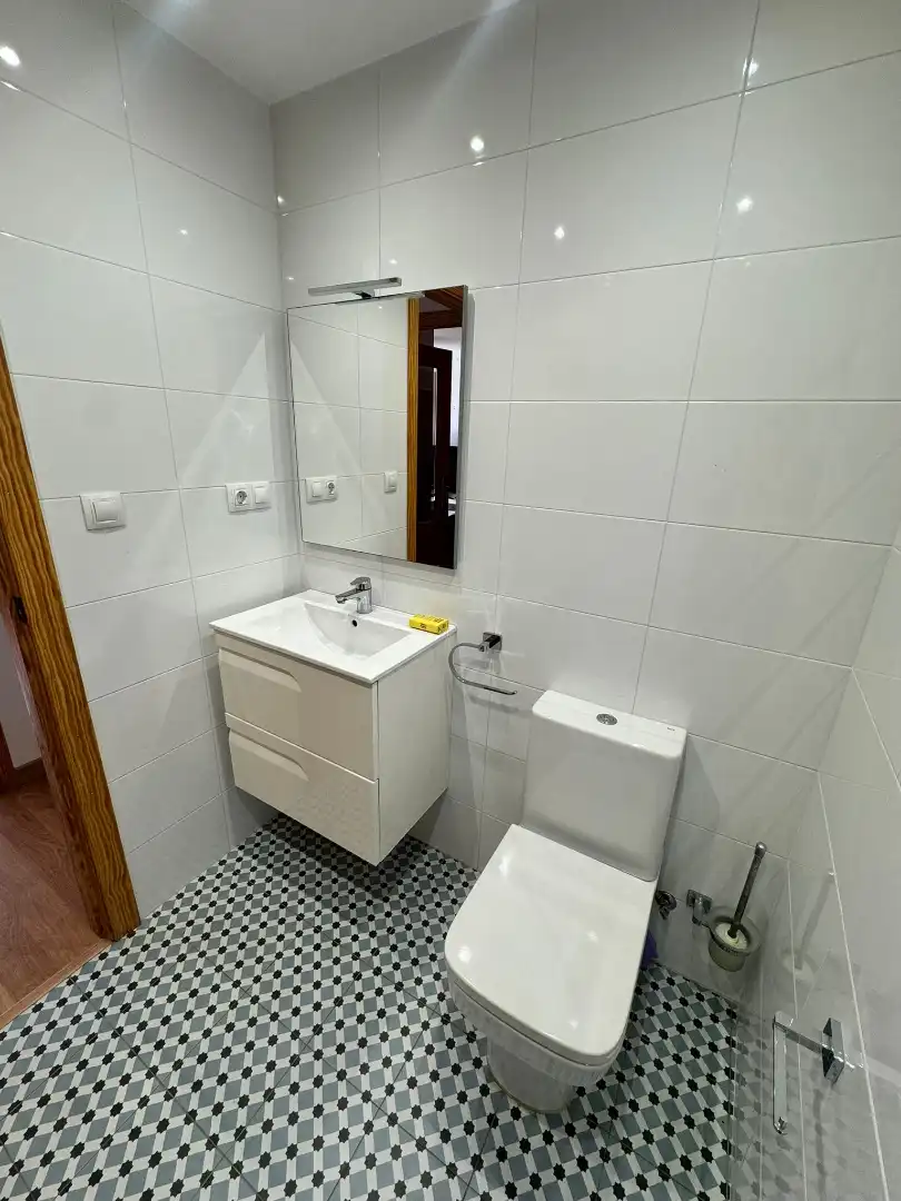 Baño de Piso de alquiler en Valencia con Aire acondicionado, Calefacción y Parquet