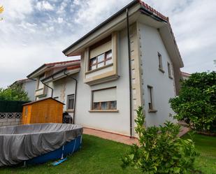 Außenansicht von Haus oder Chalet zum verkauf in Arnuero mit Terrasse