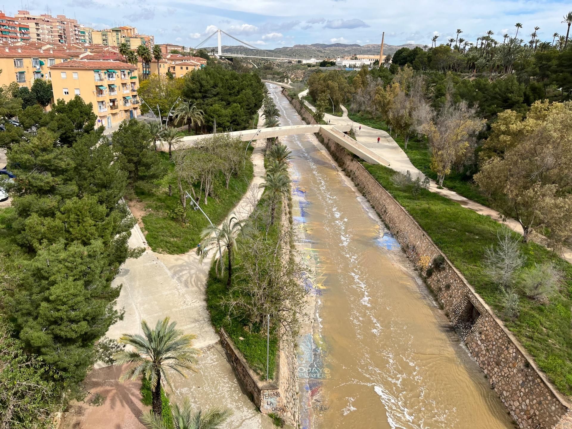Vista exterior de Pis en venda en Elche / Elx amb Aire condicionat i Balcó