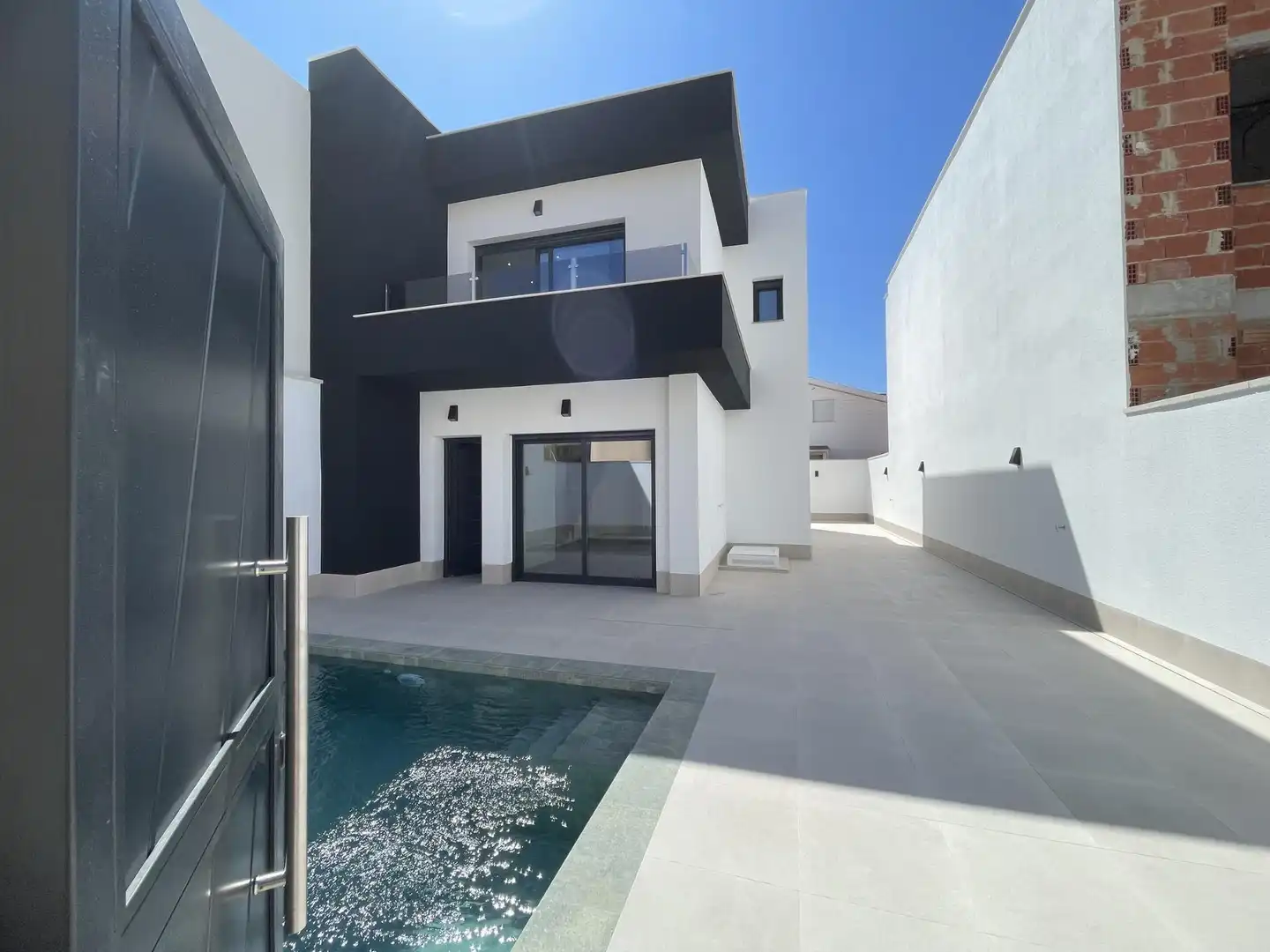 Vista exterior de Casa o chalet en venta en Almoradí con Aire acondicionado, Jardín privado y Terraza