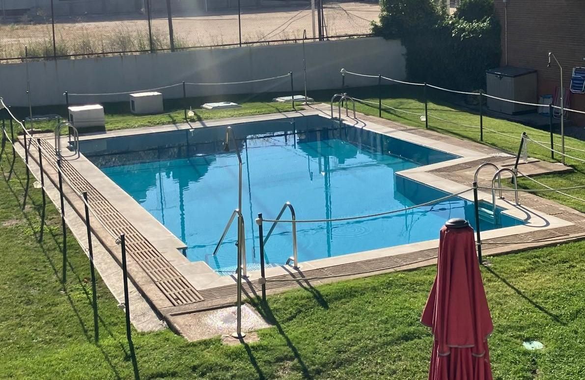 Piscina de Pis de lloguer en  Madrid Capital amb Aire condicionat, Calefacció i Parquet