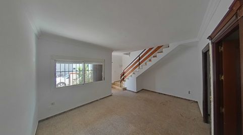 Foto 2 de Casa adosada en venta en Washington Irving, Mairena del Alcor, Sevilla