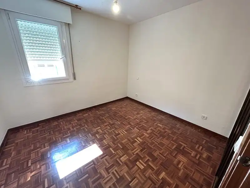 Habitación de Piso en venta en Madrid con Aire acondicionado y Calefacción