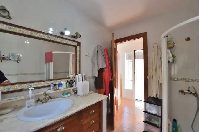 Bathroom of Houses for sale in Ronda  with Air Conditioner, Private garden and Terrace