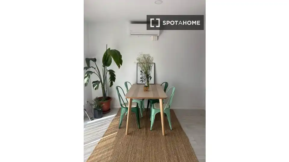 Dining room of Flat for share in El Masnou  with Air Conditioner, Heating and Furnished