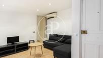 Living room of Flat to rent in  Barcelona Capital  with Air Conditioner, Heating and Furnished