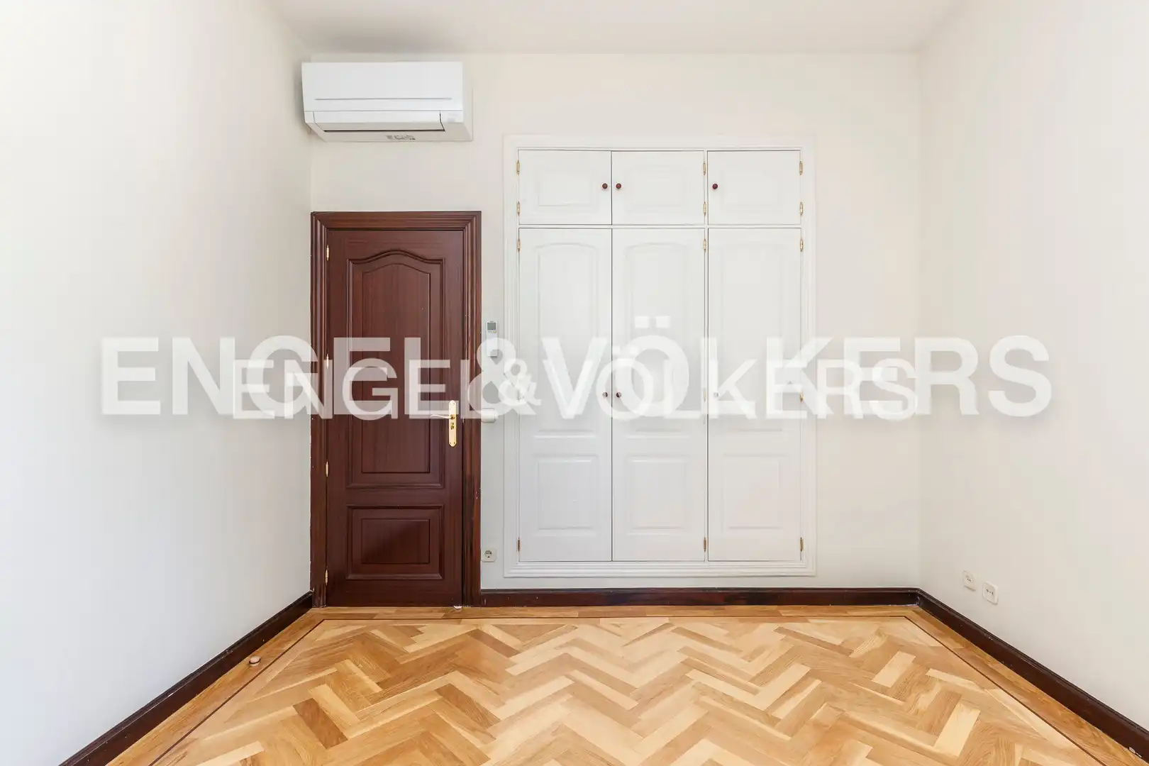 Casa o chalet en venta en Madrid con Aire acondicionado, Calefacción y Jardín privado