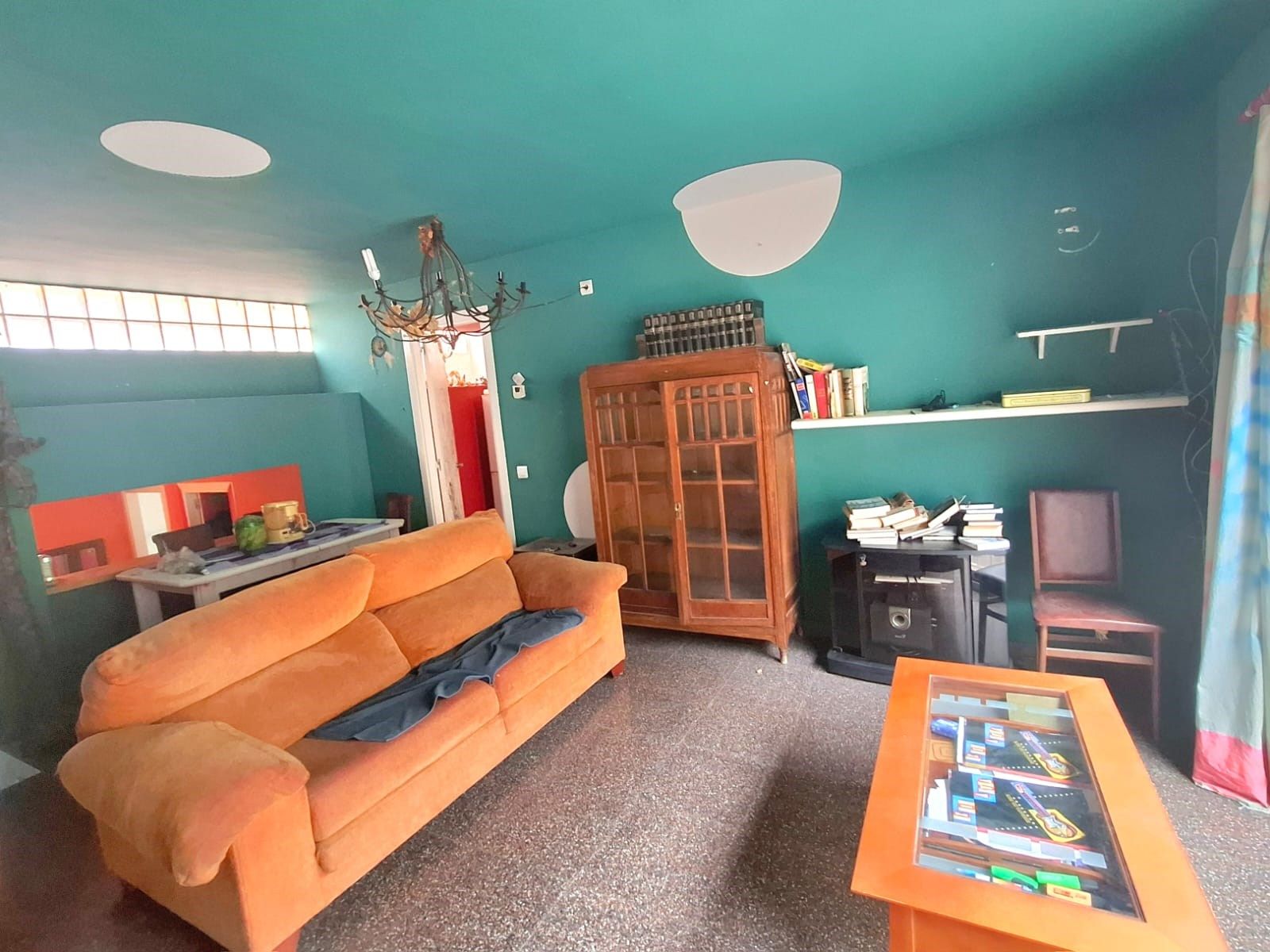Sala d'estar de Pis en venda en Portbou amb Calefacció, Terrassa i Moblat