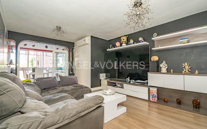 Living room of Flat for sale in  Madrid Capital  with Air Conditioner