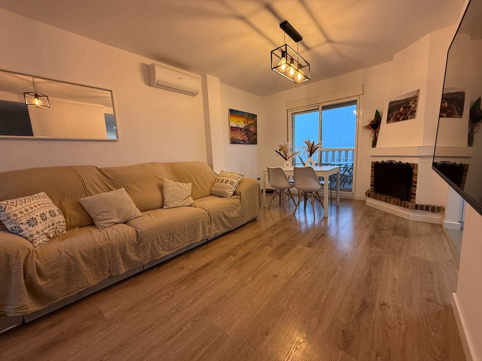 Sala de estar de Casa adosada en venta en Mutxamel con Aire acondicionado, Jardín privado y Terraza