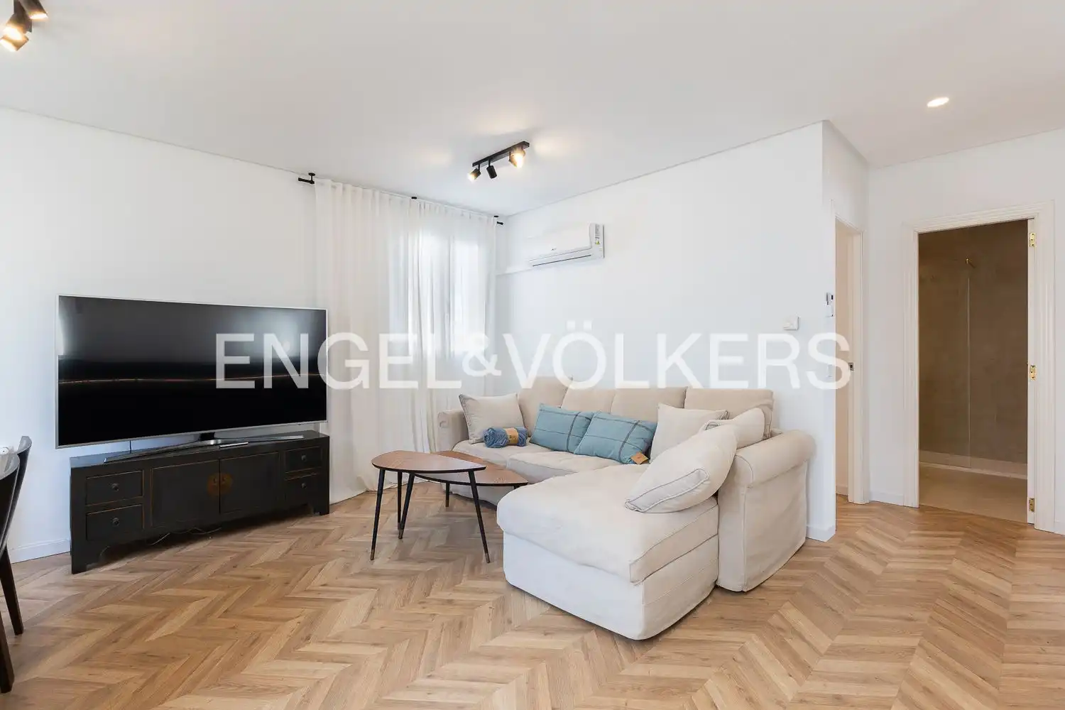 Living room of Attic for rent in Valencia  with Air Conditioner, Heating and Terrace