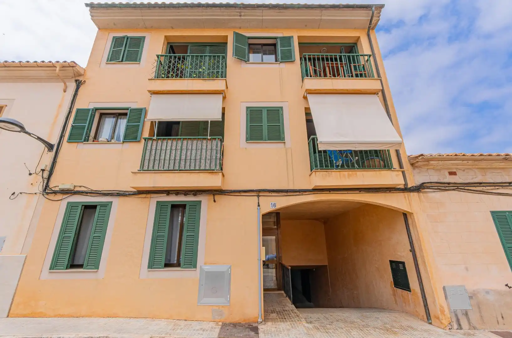 Vista exterior de Planta baja en venta en Ses Salines con Aire acondicionado, Calefacción y Terraza