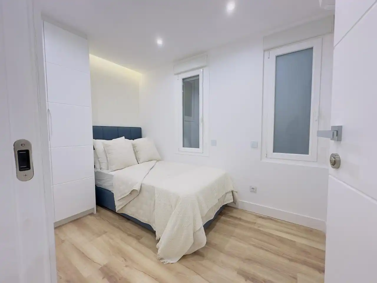 Schlafzimmer von Wohnung zum Verkauf in Madrid mit Klimaanlage, Heizung und Möbliert