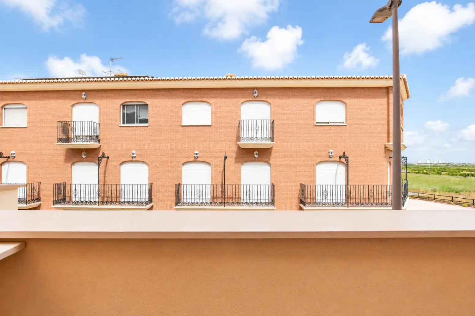 Vista exterior de Àtic de lloguer en Puçol amb Calefacció, Terrassa i Balcó