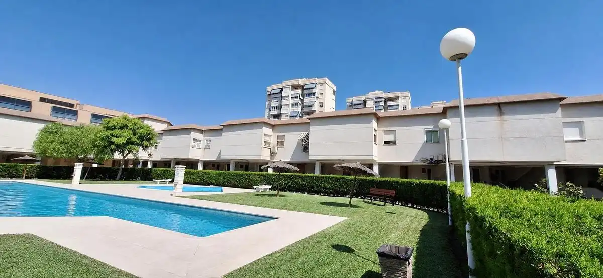 Adosado con terraza en venta en Avenida Países Escandinavos, imagen 20