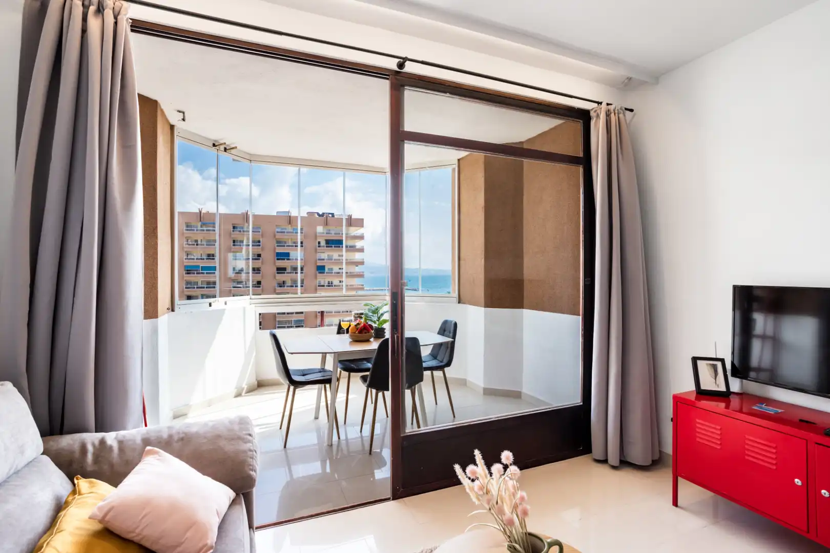 Bedroom of Study for sale in Fuengirola  with Air Conditioner, Terrace and Furnished