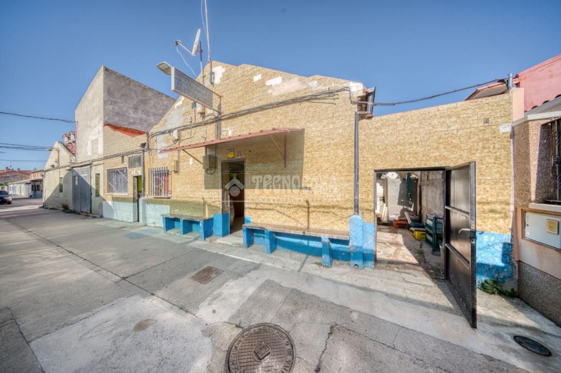 Exterior view of Single-family semi-detached for sale in Valladolid Capital