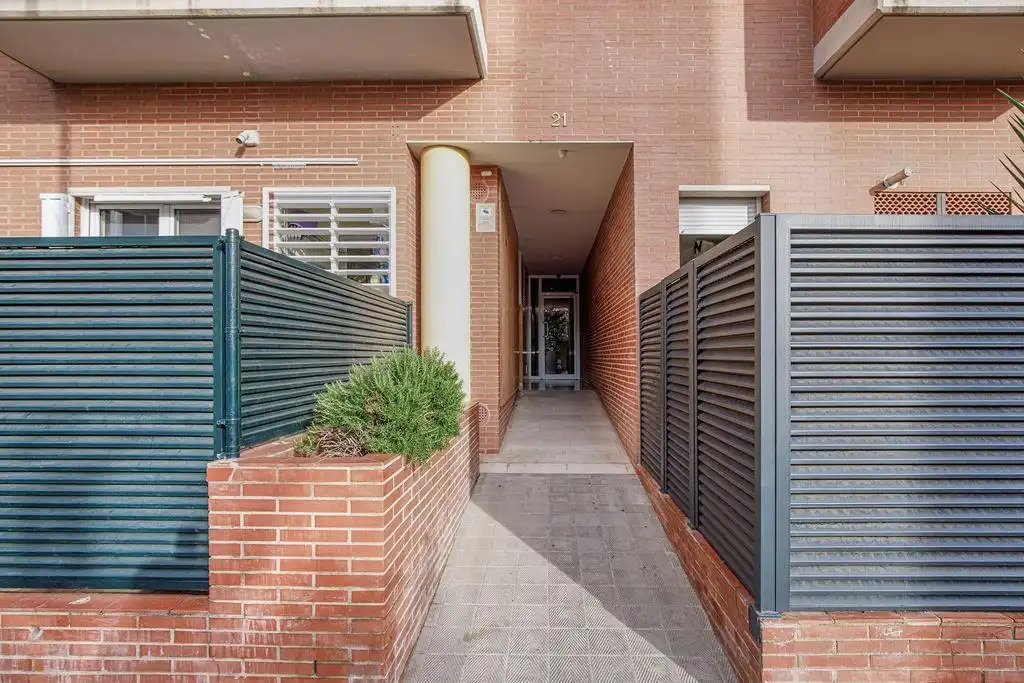 Exterior view of Ground floor for sale in Figueres