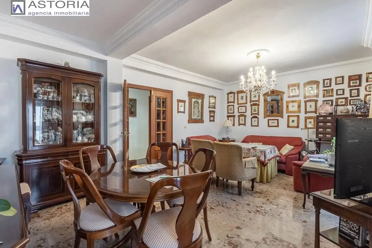 Appartamento con terrazza in vendita a Calle ANGEL BARRIOS, imagen 4