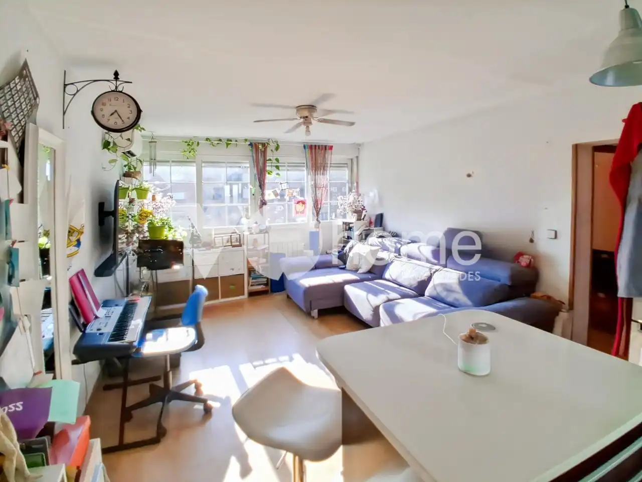 Living room of Flat for sale in Madrid  with Air Conditioner and Heating