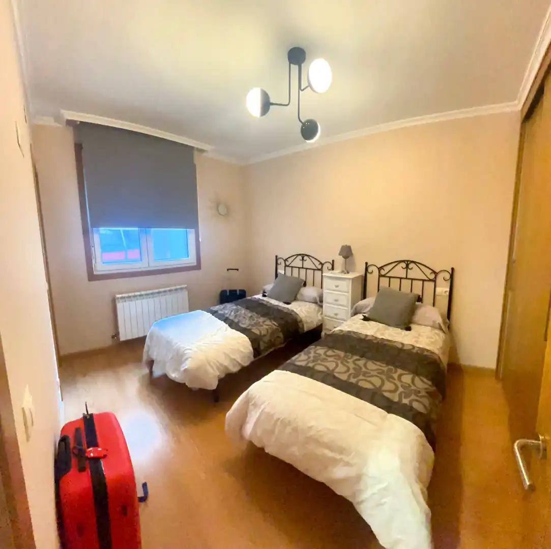 Habitación de Piso de alquiler en Foz con Calefacción, Parquet y Amueblado