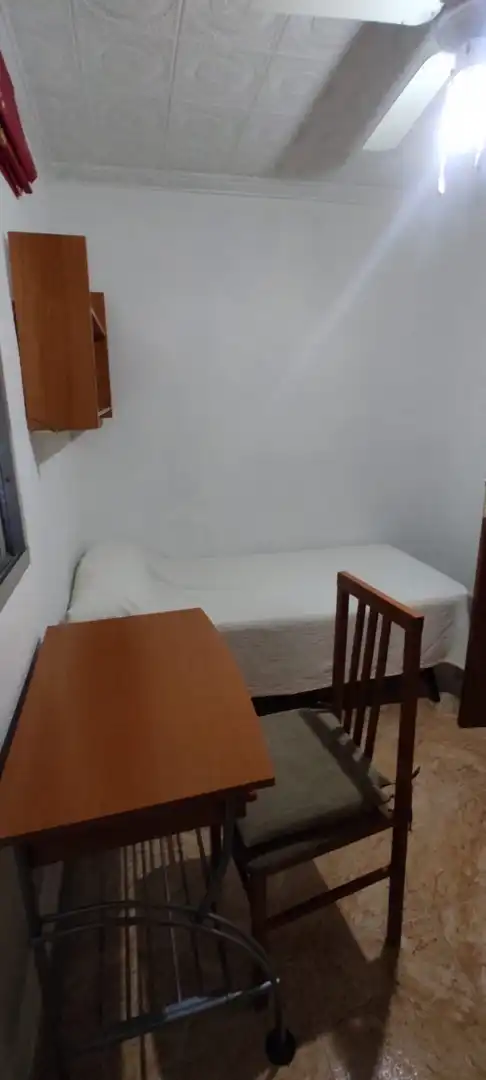 Dormitori de Pis per a compartir en Maracena amb Terrassa i Balcó