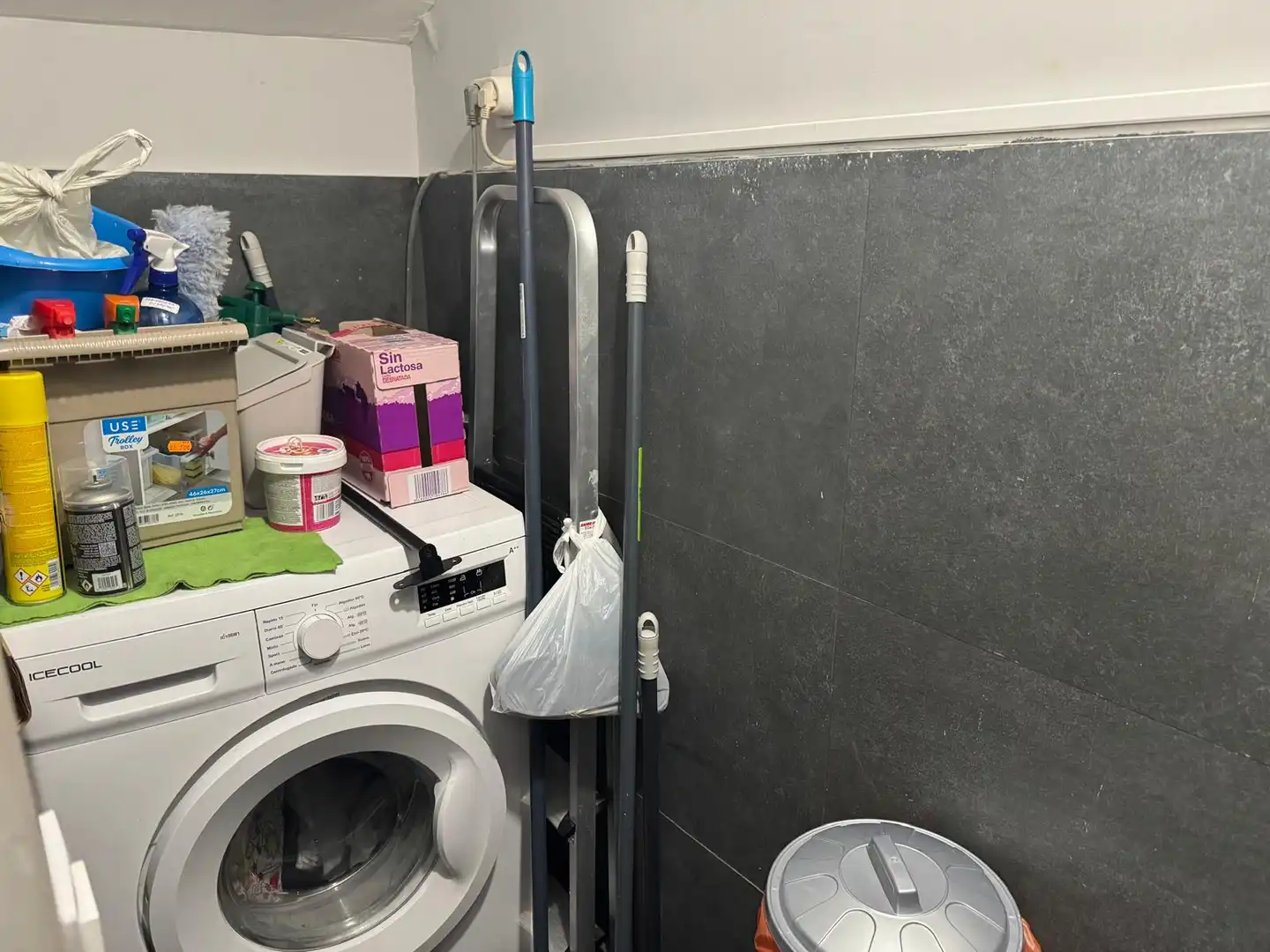 Baño de Planta baja en venta en L'Hospitalet de Llobregat con Aire acondicionado