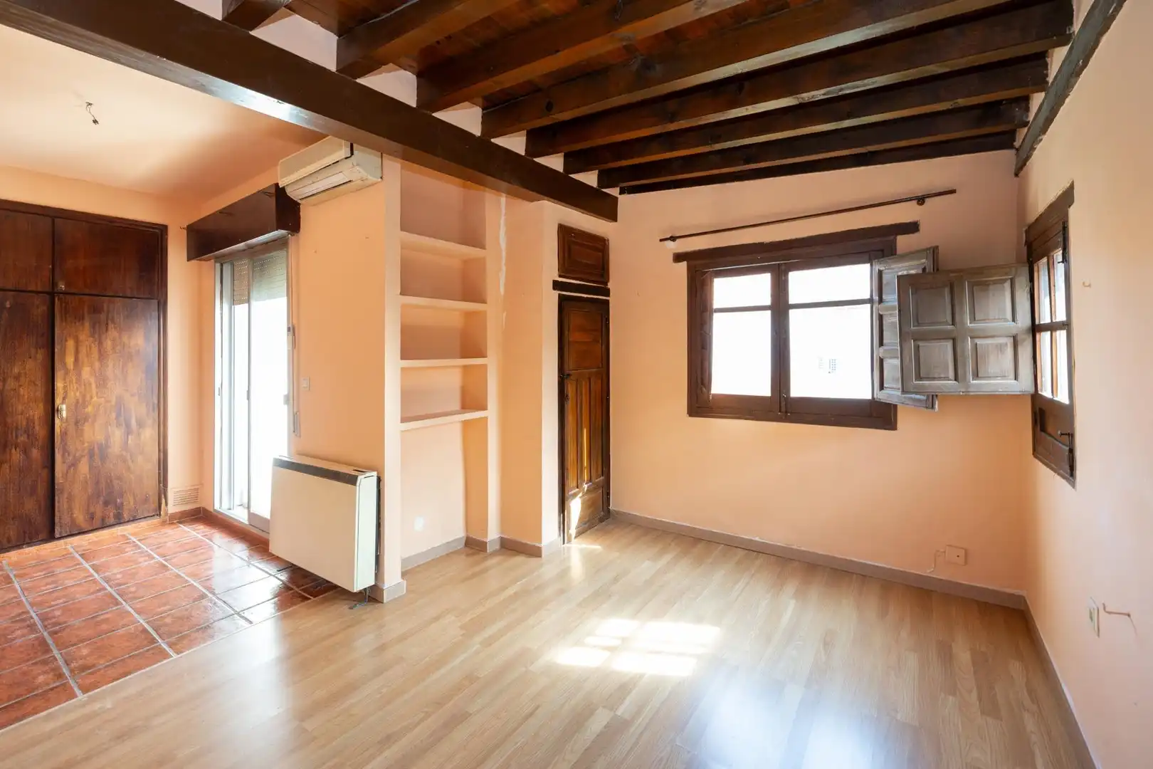 Casa adosada en venta en Ogíjares con Aire acondicionado, Calefacción y Jardín privado