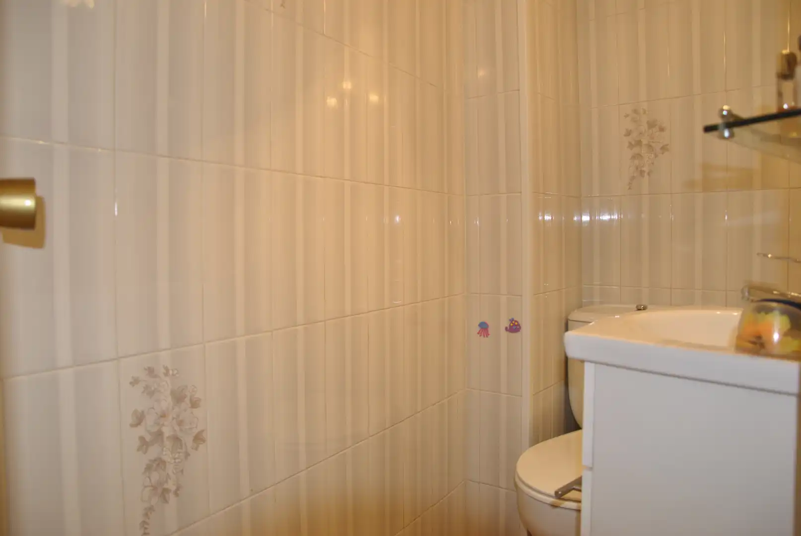 Bathroom of Flat for sale in Plasencia  with Air Conditioner, Heating and Parquet flooring